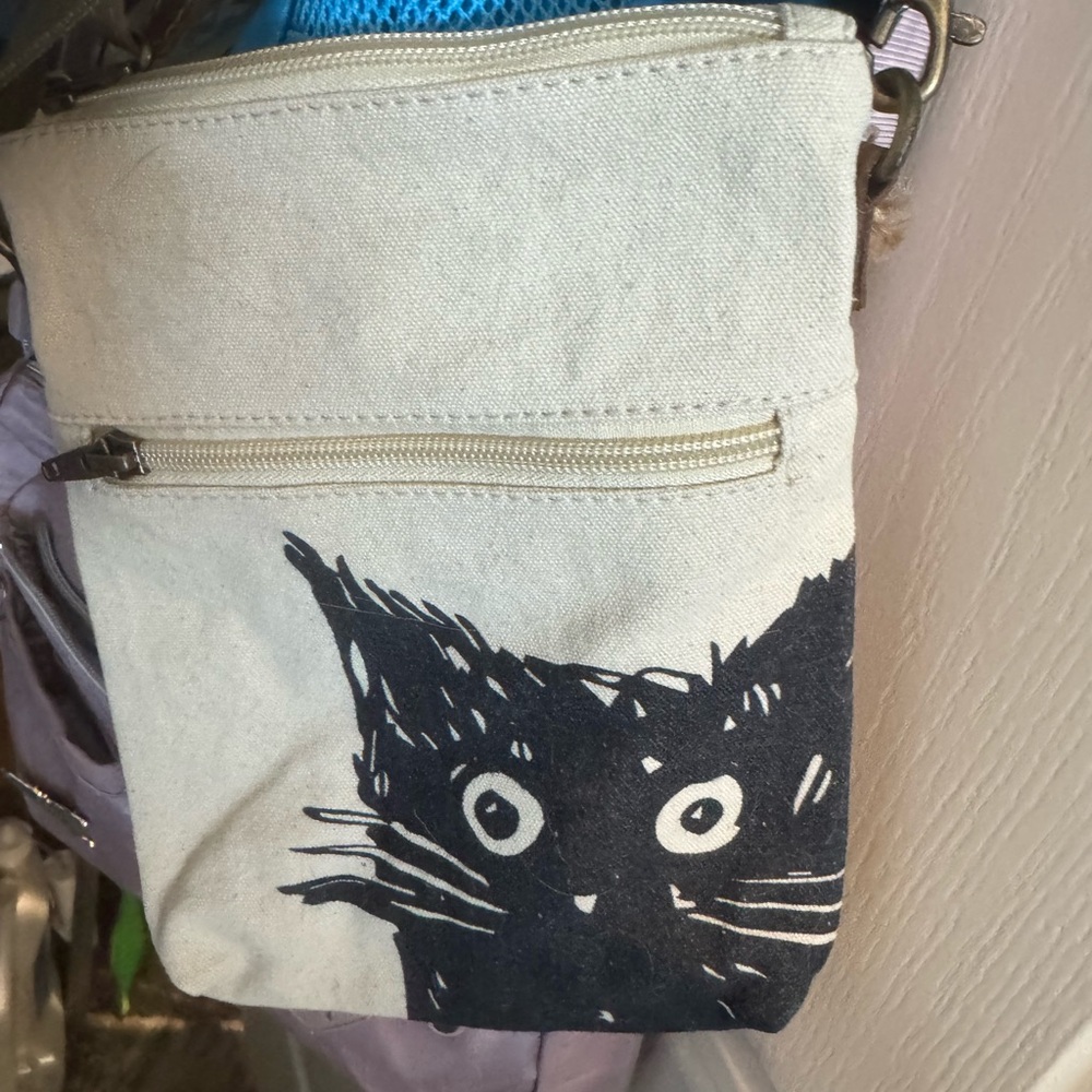Cott n curls black cat graphic slim canvas crossbody bag NWT cute!! - Picture 3 of 3